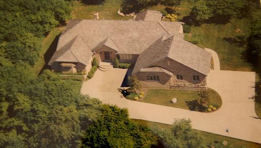 3 Condor Ct., Hawthorn Woods, IL 60047