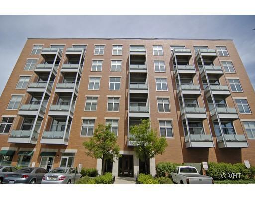 939 W Madison St. #406, Chicago, IL 60607