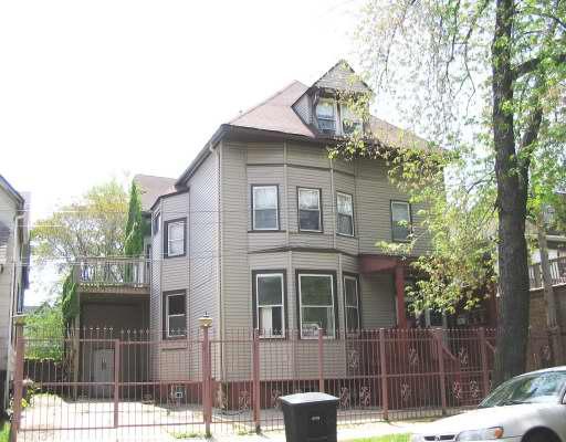 3231 W Altgeld St., Chicago, IL 60647