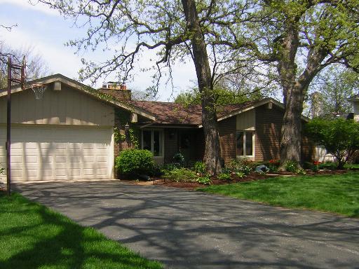 1606 Royal Oak Rd., Darien, IL 60561