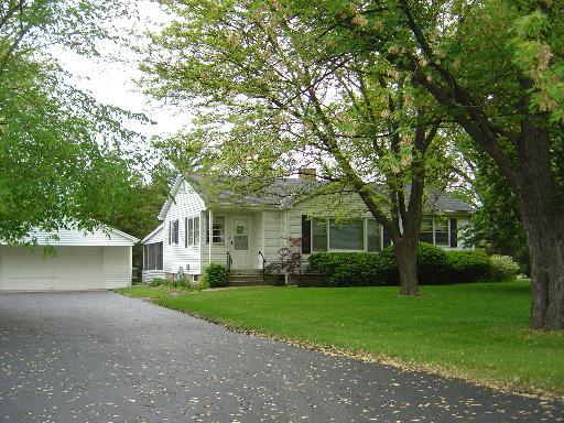 417 Dixmoor St., Joliet, IL 60435