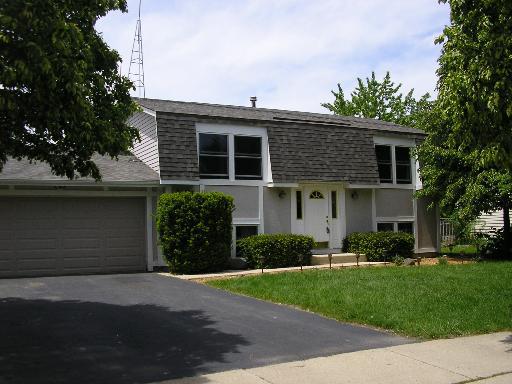 1475 Ashton Ct., Aurora, IL 60504