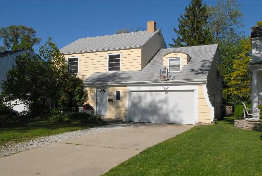 936 N Chestnut Ave., Arlington Heights, IL 60004