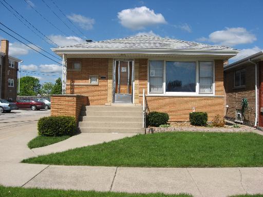 8642 S Keating Ave., Chicago, IL 60652