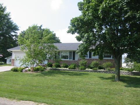 907 E Turner St., Toulon, IL 61483