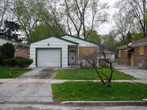 42 E 149th St., Harvey, IL 60426