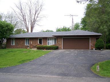 863 Aura Dr., Rockford, IL 61108