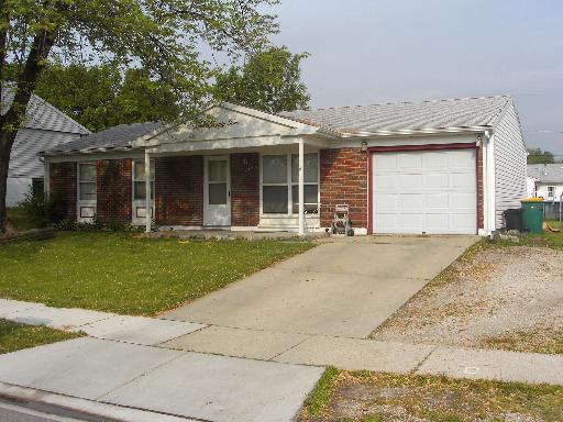 324 Emery Ave., Romeoville, IL 60446