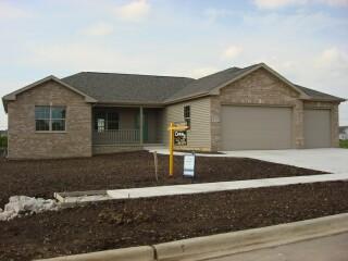 979 Hamilton Dr., Sycamore, IL 60178