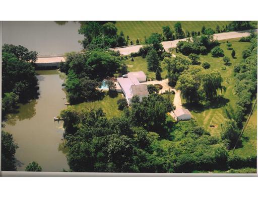 48 Otis Rd., Barrington Hills, IL 60010