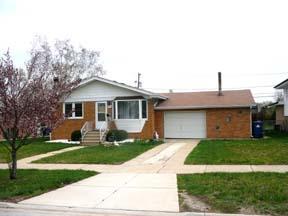 10533 Forest Ln., Chicago Ridge, IL 60415