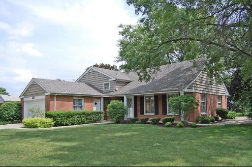 211 W Pickwick Rd., Arlington Heights, IL 60005
