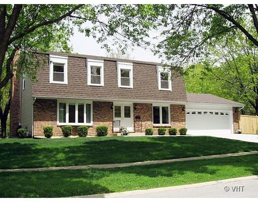 1105 Elizabeth Ave., Naperville, IL 60540