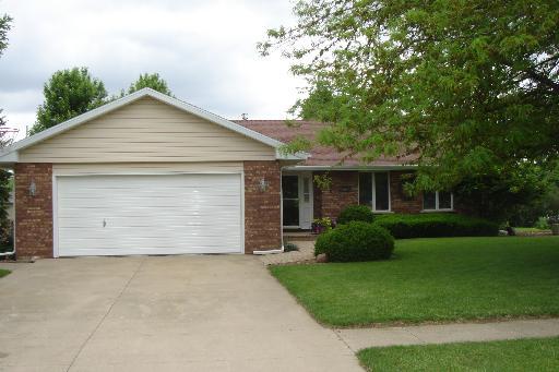 585 E Second St., Herscher, IL 60941