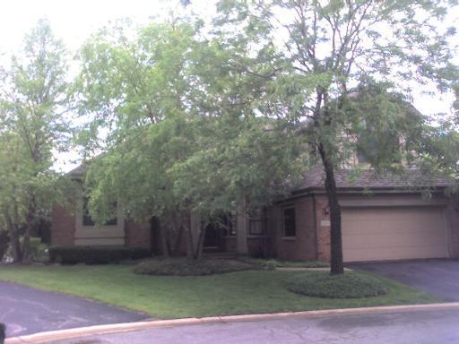 9 Pebble Beach Ct., Lake In The Hills, IL 60156
