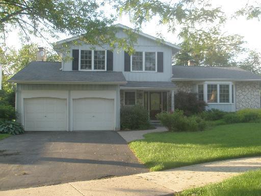 1460 Lexington Ln., Downers Grove, IL 60516