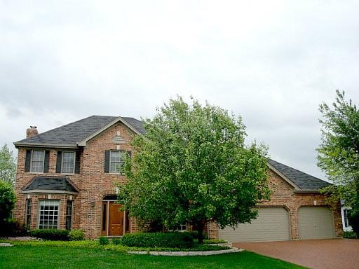 4N475 S Robert Frost Cir., St. Charles, IL 60175