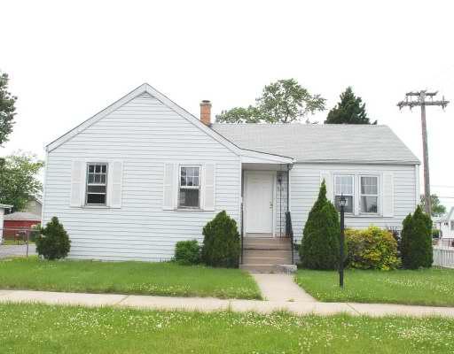 528 Harrison Ave., Calumet City, IL 60409