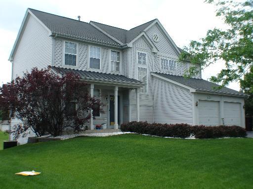 831 Adderly Ln., Gurnee, IL 60031
