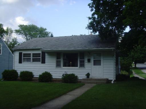 824 Glendale Ave., Rockford, IL 61108