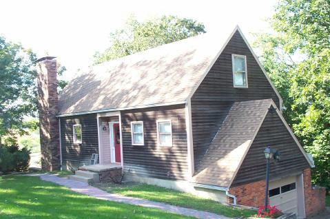 425 Whittaker St., Toulon, IL 61483