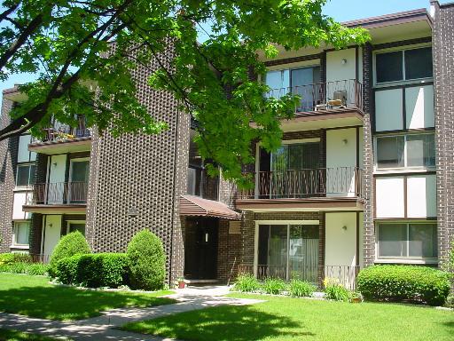 27 S Waiola Ave. #303, La Grange, IL 60525