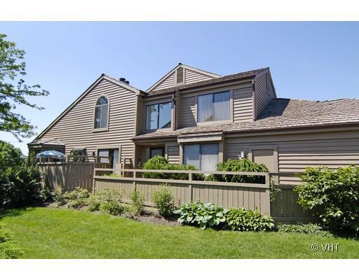 921 Longmeadow Ct., Barrington, IL 60010