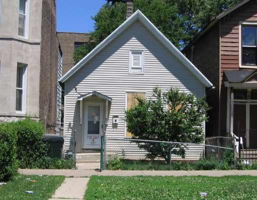 4226 W Maypole Ave., Chicago, IL 60624