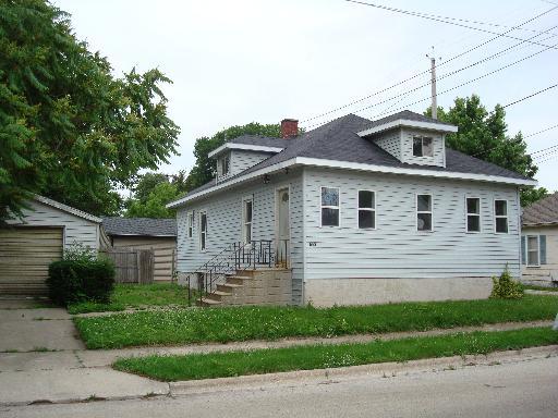 853 Stone St., Kankakee, IL 60901