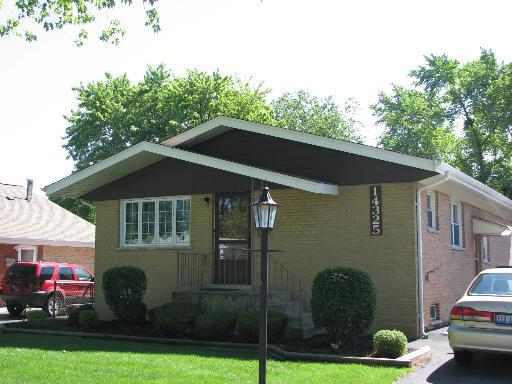 14325 S Tripp Ave., Midlothian, IL 60445