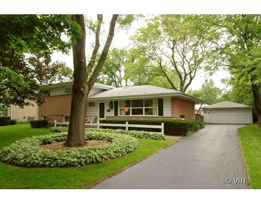 1120 Arbor Ln., Glenview, IL 60025