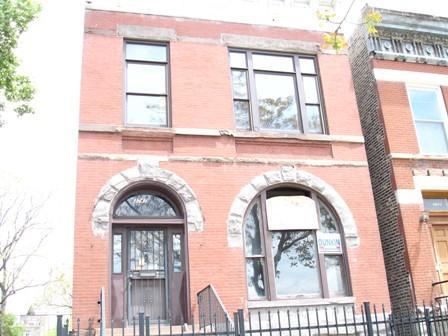 3747 S Giles Ave., Chicago, IL 60653
