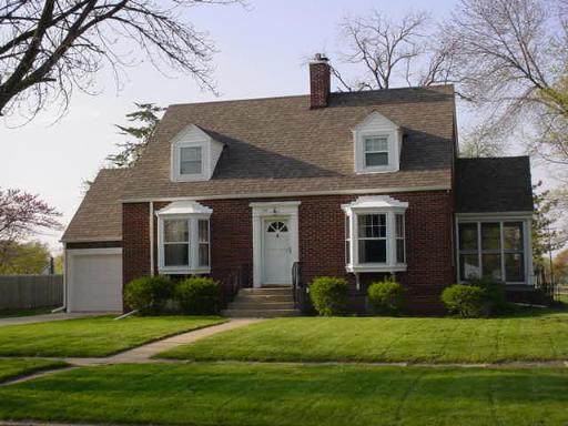 340 E Chestnut St., Sheffield, IL 61361