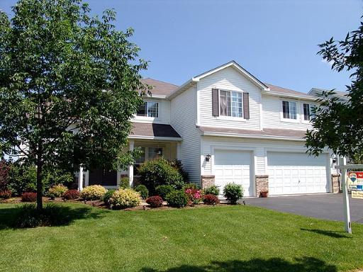 2220 Haverton Dr., Mundelein, IL 60060