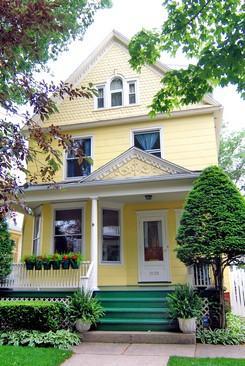 2125 W Wilson Ave., Chicago, IL 60625
