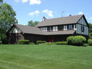 5814 Shadowood Dr., Crystal Lake, IL 60012