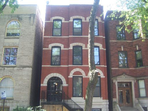 711 W Briar Pl., Chicago, IL 60657