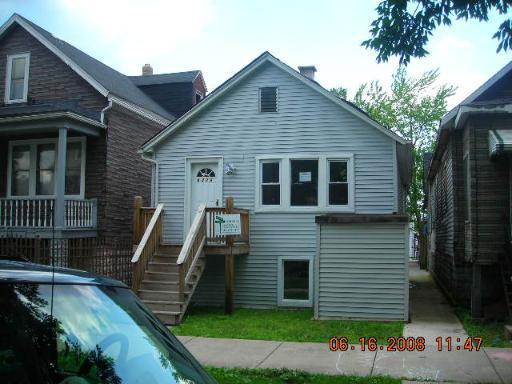 8439 S Mackinaw Ave., Chicago, IL 60617