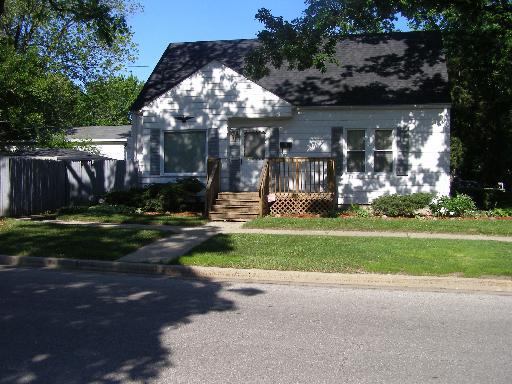 2122 W Crescent Ave., Waukegan, IL 60085