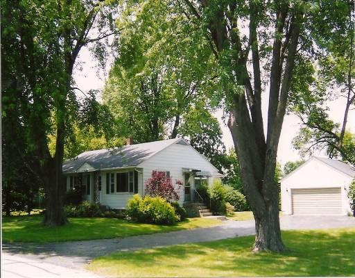 220 E Cleveland St., Waterman, IL 60556