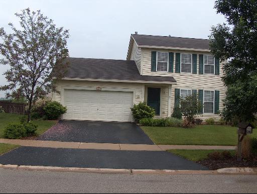 2672 Jenna Cir., Montgomery, IL 60538