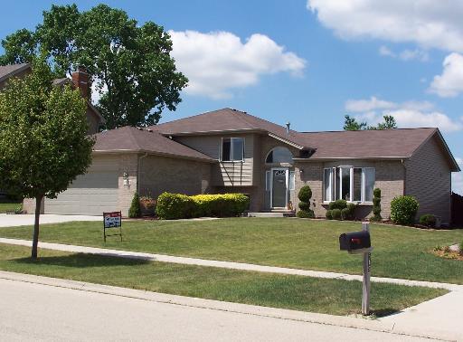 537 Kingston Dr., New Lenox, IL 60451