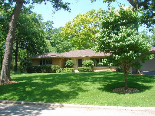 555 Hill Ln., Highland Park, IL 60035