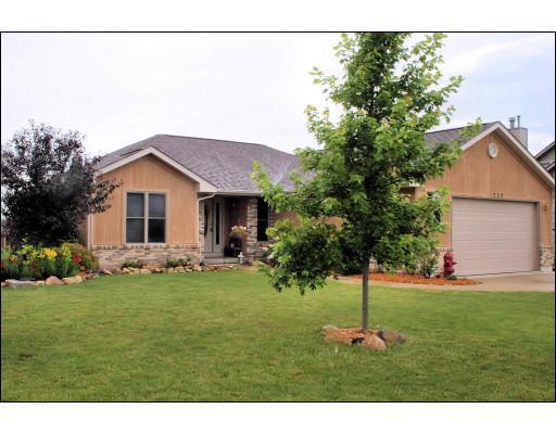 308 E Rennesoy Dr., Newark, IL 60541