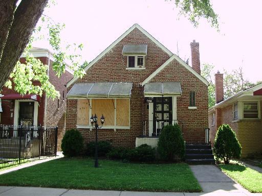 7516 S Wood St., Chicago, IL 60620