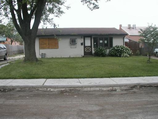 1405 Indian Ln., Carpentersville, IL 60110