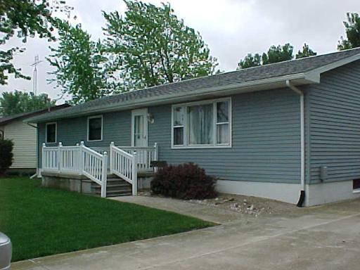 305 Third St., Malden, IL 61337