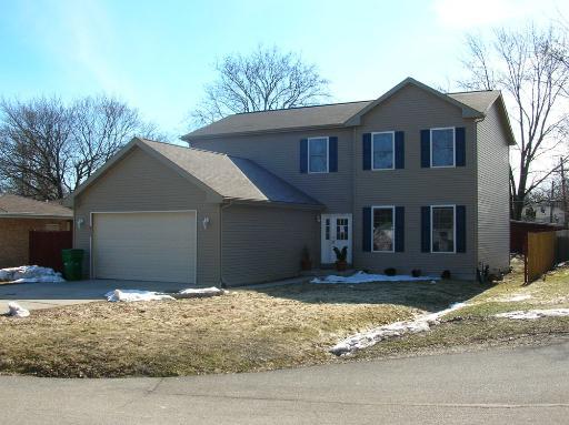 18795 Willow Point Dr., Grayslake, IL 60030