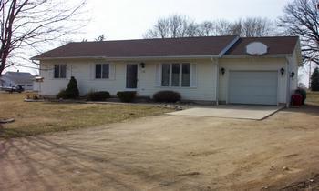 504 N Center St., Seatonville, IL 61359
