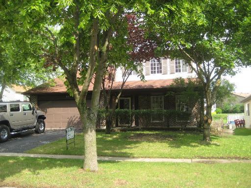 645 Dover Dr., Elgin, IL 60120